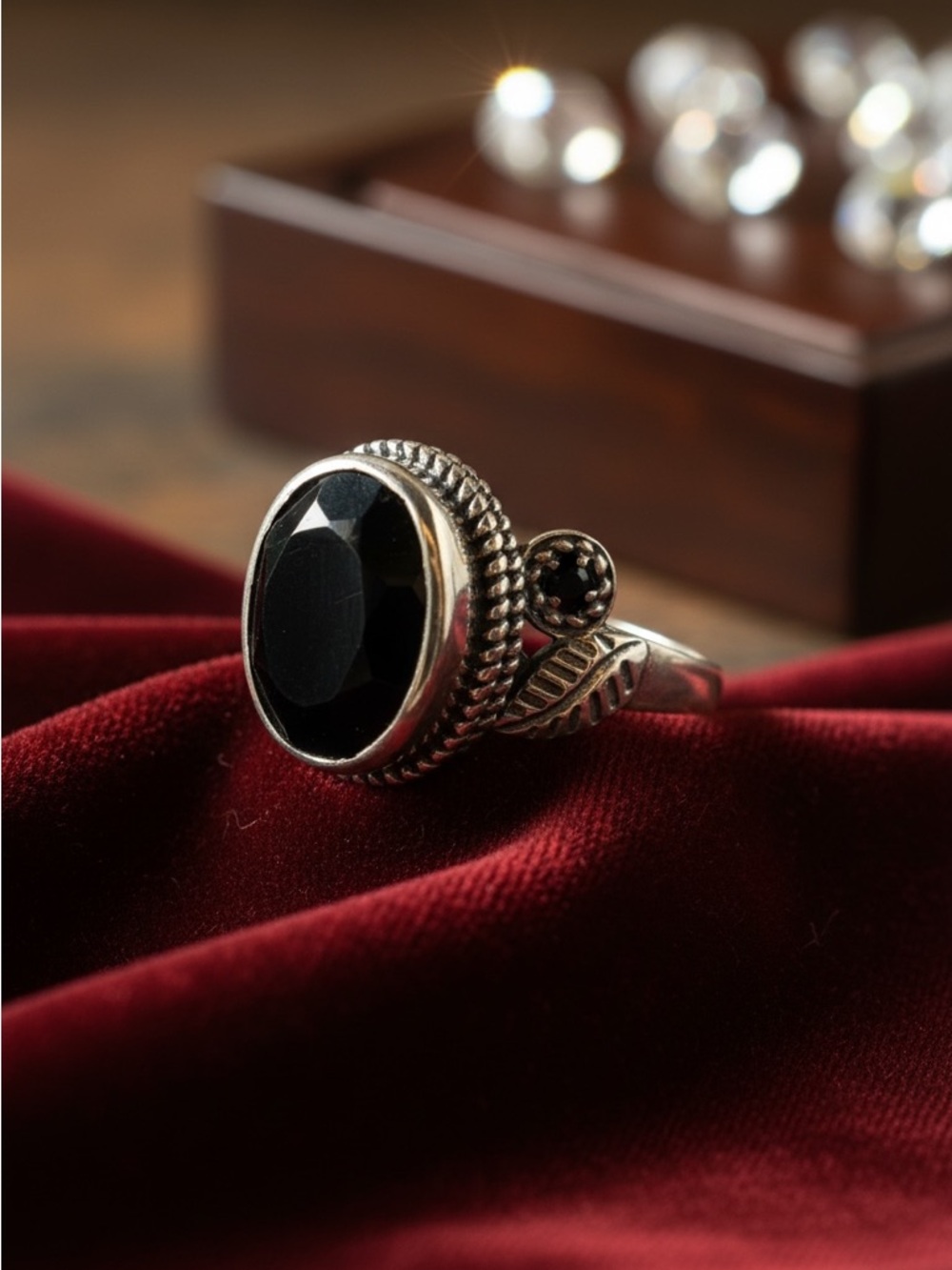 Sterling Silver Black Onyx Oval Ring woman’s ring size 8.5 stamped 925 - Picture 4 of 6